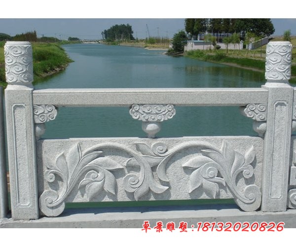 花纹浮雕栏板芝麻灰栏板石雕