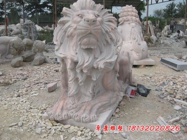 趴着的狮子雕塑晚霞红西洋狮子石雕 (2)