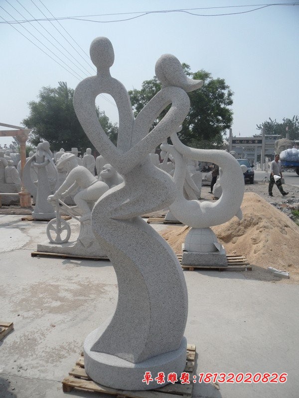 情侣石雕公园抽象人物雕塑