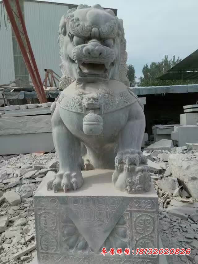 寺庙石狮子雕塑 