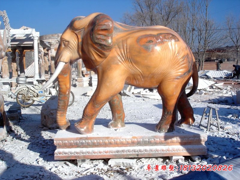 晚霞红大象石雕公园动物石雕 