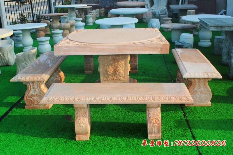 晚霞红方形石桌凳雕塑