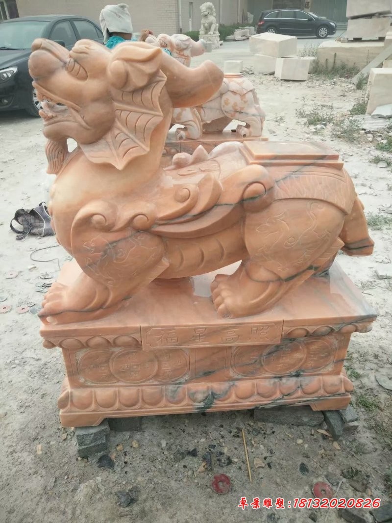 晚霞红貔貅石雕 (2)