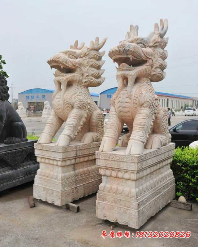 晚霞红麒麟石雕