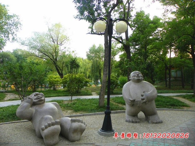 聊天的抽象人物石雕 公园人物石雕
