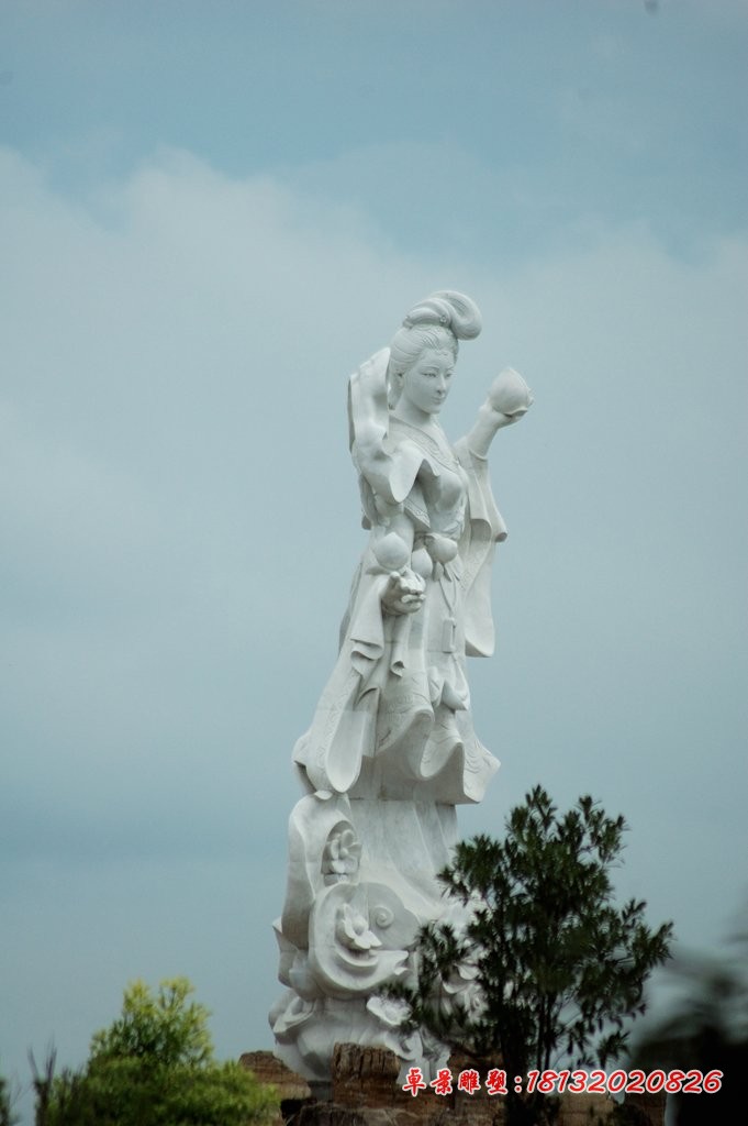 拿着仙桃的仙女石雕 汉白玉人物石雕