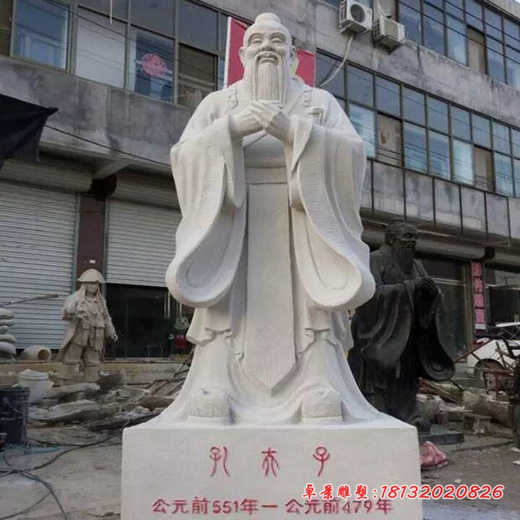 校园孔子石雕