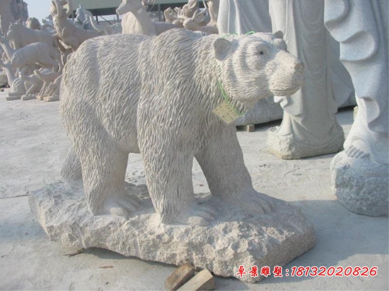 北极熊石雕，公园动物石雕