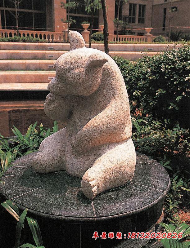 吃竹子的熊猫石雕，公园动物石雕