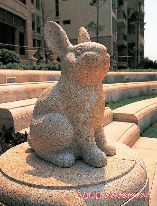 大理石兔子，公园动物石雕