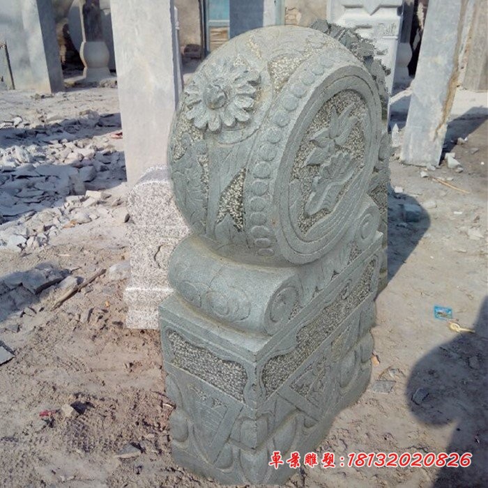 仿古石门墩，门口抱鼓石