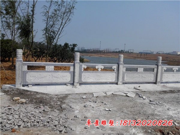 鲤鱼荷花浮雕栏板 河边石栏板