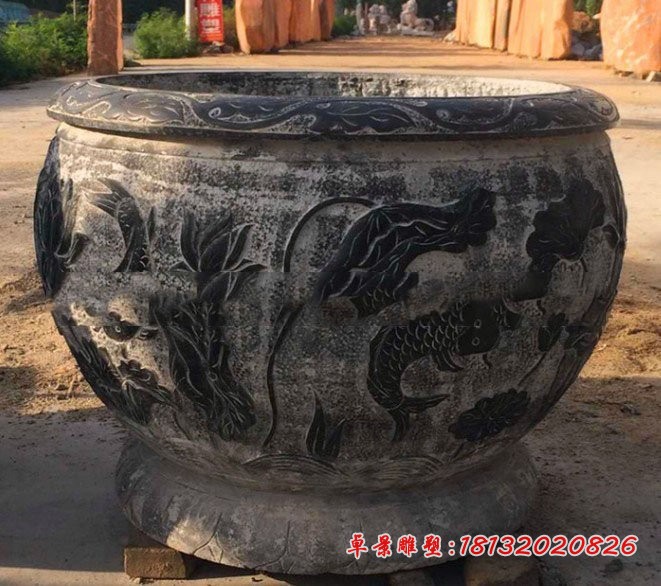 鲤鱼荷花浮雕水缸 青石仿古水缸石雕 