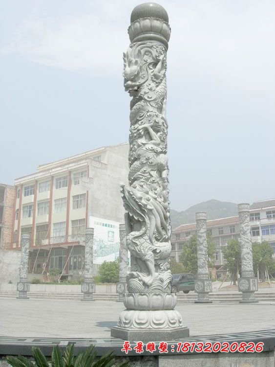 龙浮雕石柱 广场石雕盘龙柱