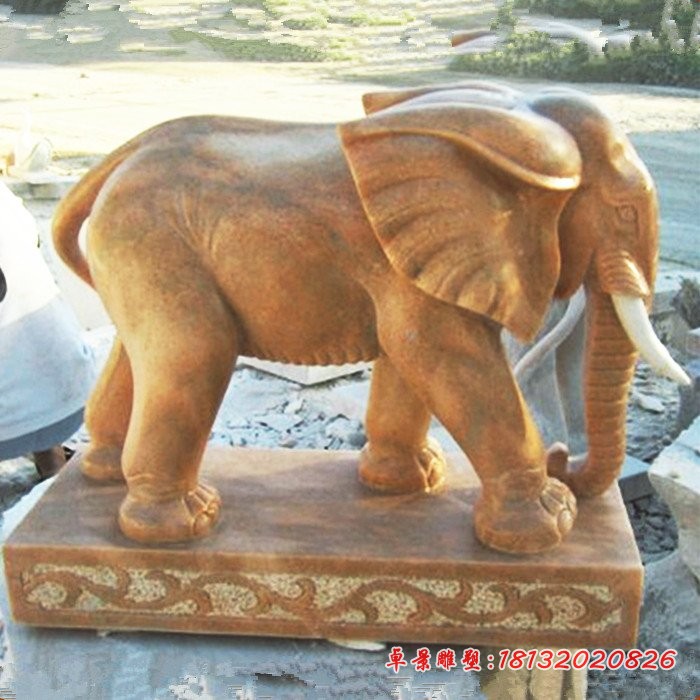 门口大象石雕，晚霞红动物石雕