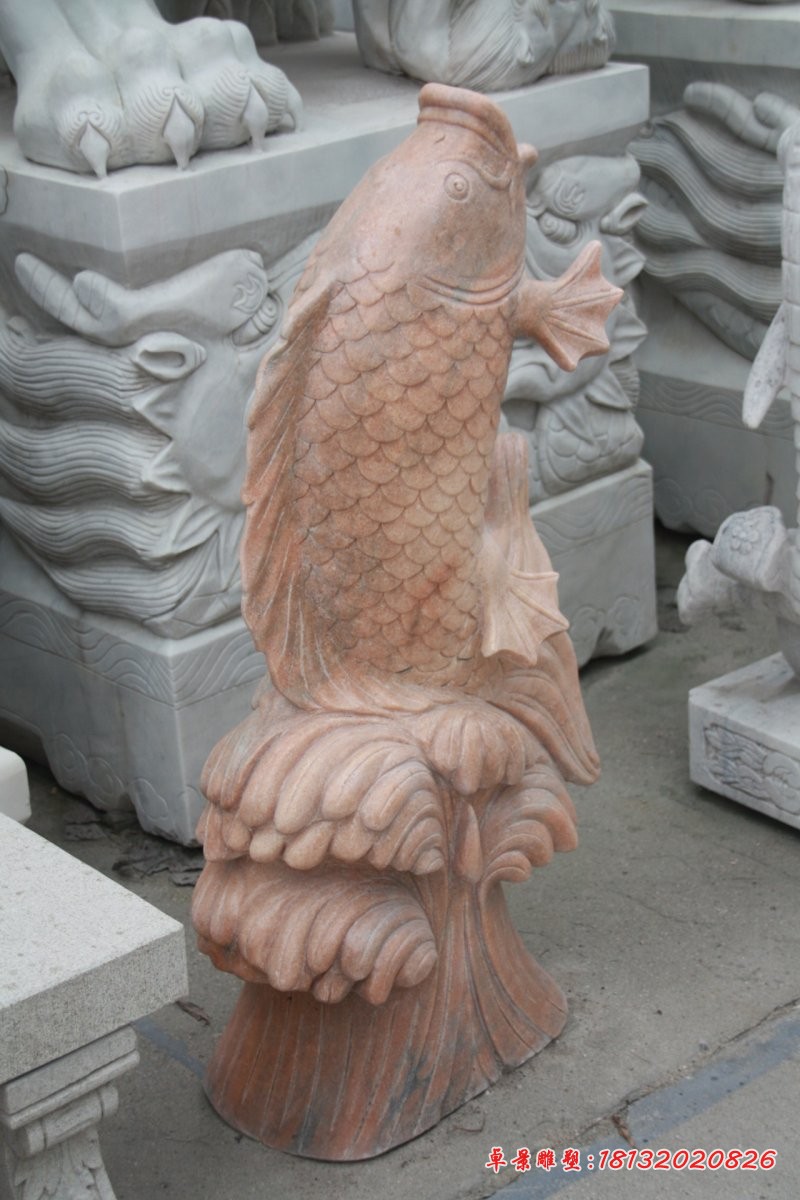 喷水鱼石雕晚霞红动物雕塑 (3)