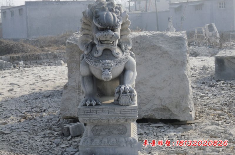 青石踩球狮子 门口看门石狮子