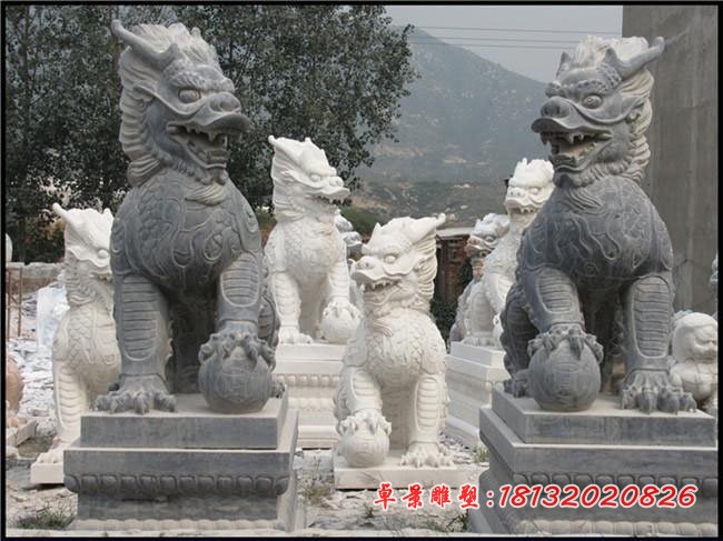 青石踩球麒麟石雕 镇宅神兽石雕