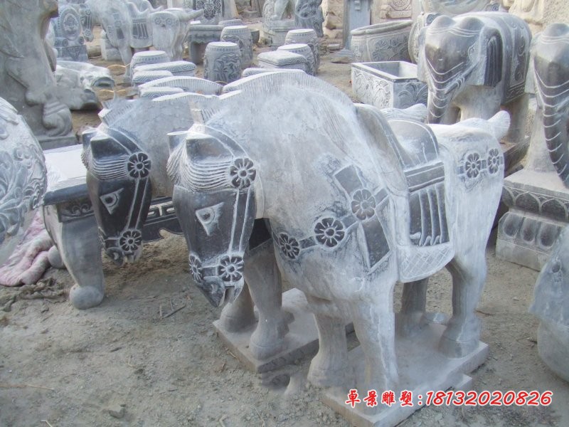 青石仿古抽象小马石雕 公园动物石雕