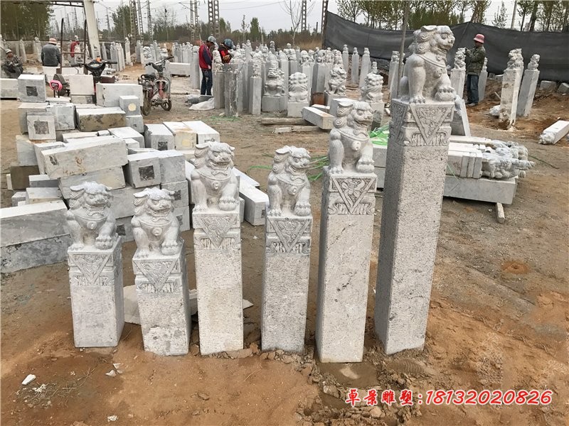 狮子拴马柱石雕