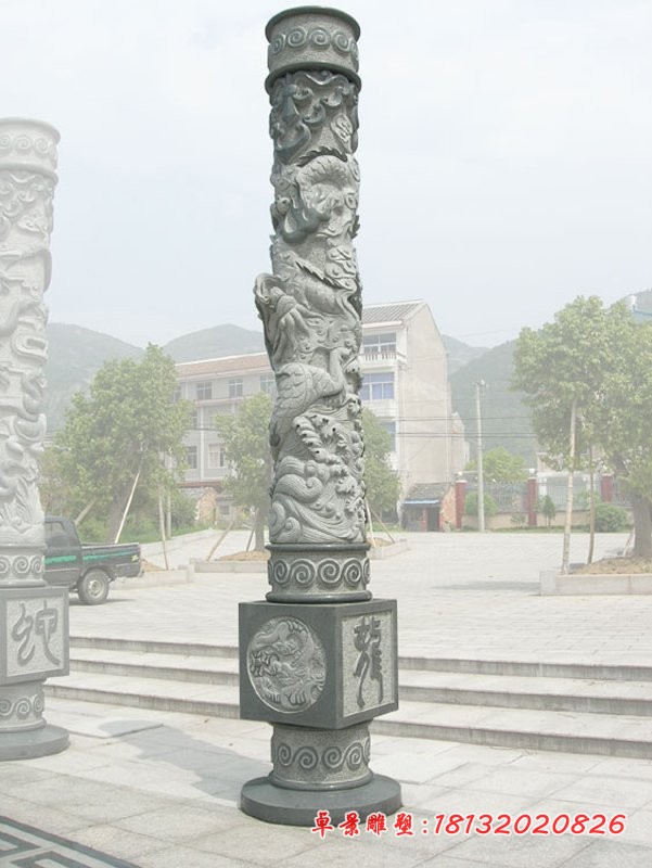 十二生肖浮雕柱 广场石柱