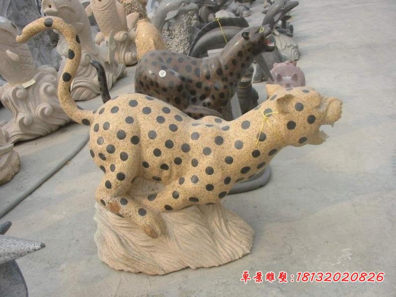 石雕豹子，公园动物石雕 