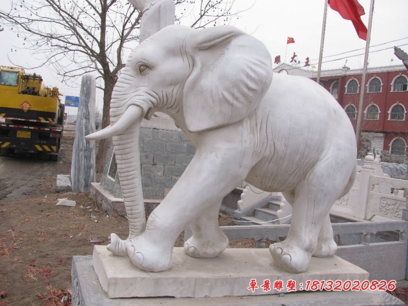 石雕大象，门口大象石雕