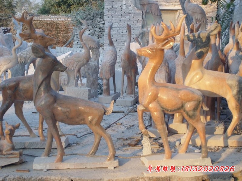 石雕鹿，晚霞红动物雕塑