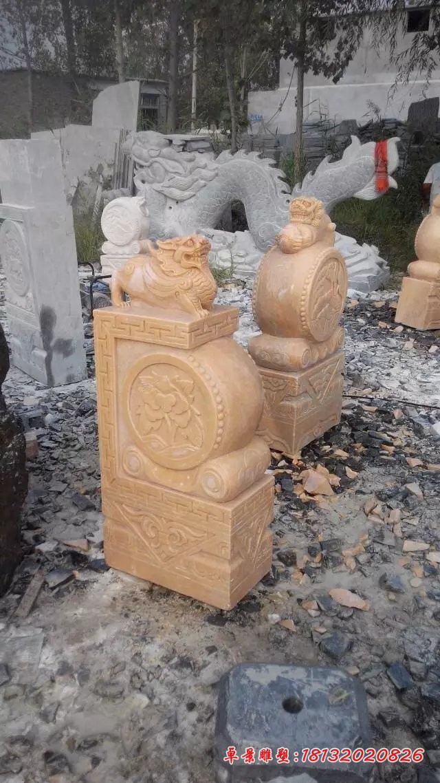 石雕狮子门墩晚霞红抱鼓石