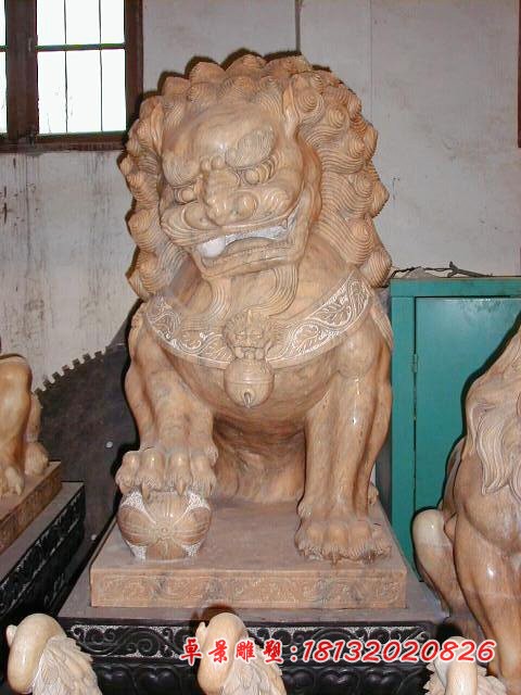 晚霞红踩球北京狮 小狮子石雕