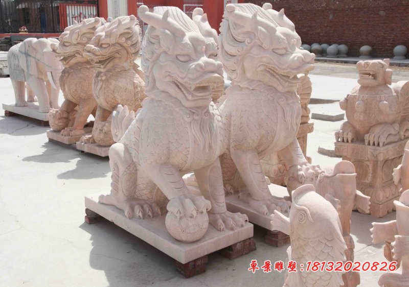 晚霞红踩球麒麟，门口麒麟石雕