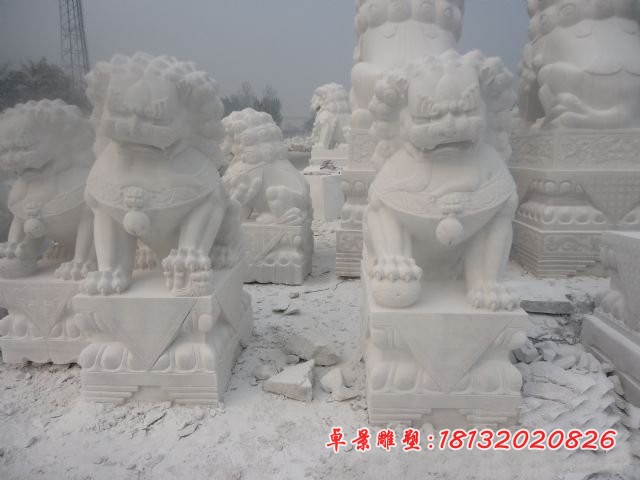 踩球北京狮石雕 汉白玉门口狮子雕塑 