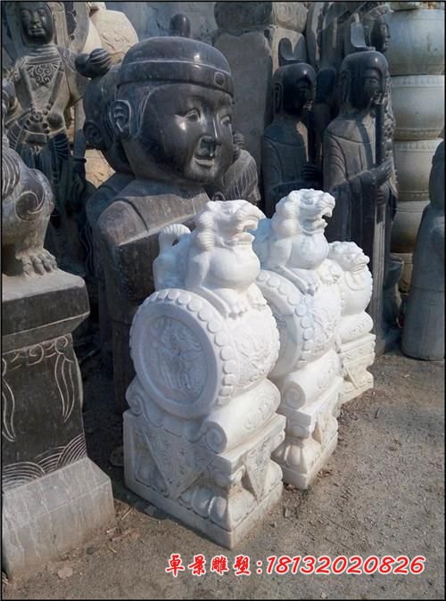 汉白玉门墩门口狮子抱鼓石