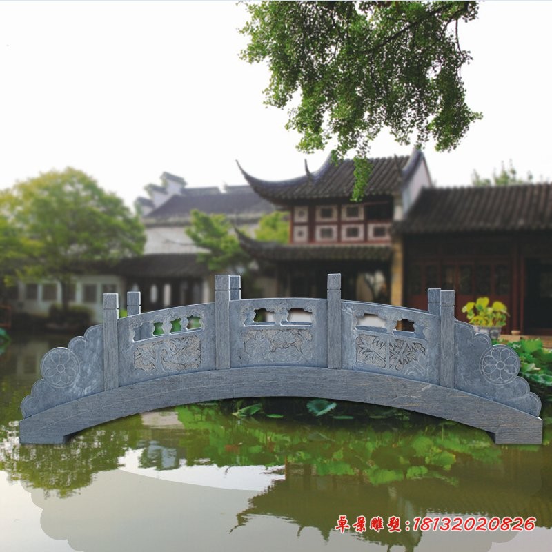 仿古石拱桥，公园青石小桥