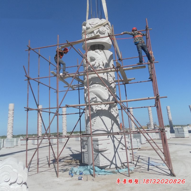 石雕龙柱，广场汉白玉龙柱