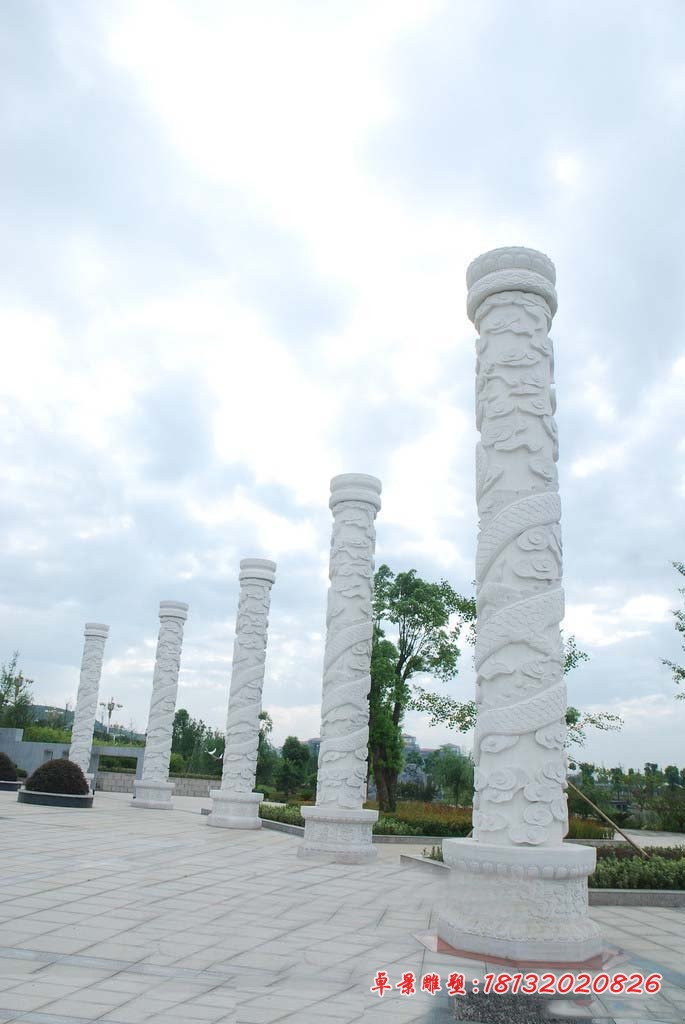 石雕龙柱汉白玉广场盘龙柱