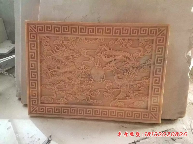 双龙戏珠石浮雕，晚霞红壁画浮雕