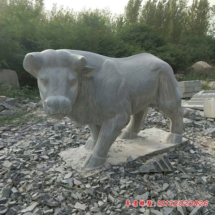 公园石雕牛，青石动物雕塑