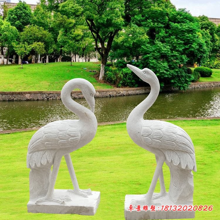 公园石雕仙鹤，汉白玉仙鹤