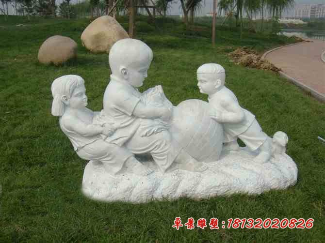汉白玉拔萝卜的儿童，公园景观石雕