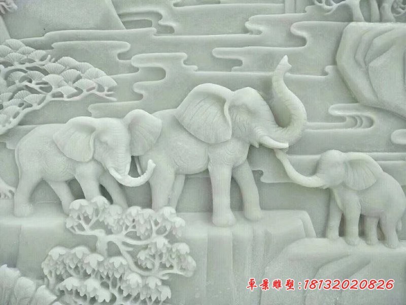 汉白玉浮雕，小象一家石浮雕