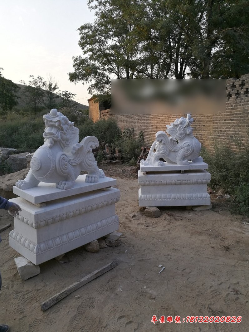 汉白玉貔貅，招财瑞兽石雕 