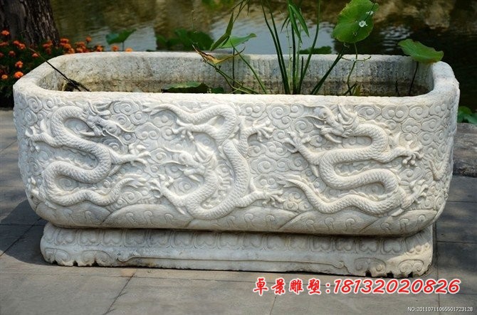 龙浮雕水盆，石雕水盆