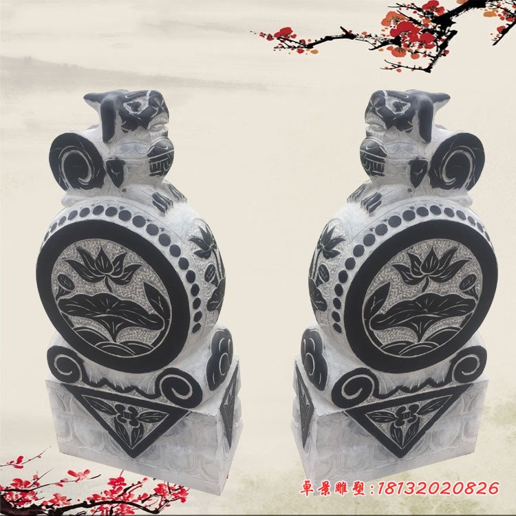 门墩雕塑，青石抱鼓石
