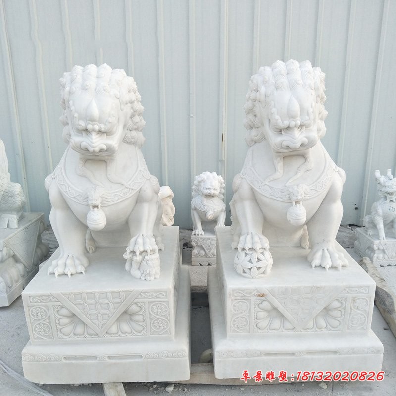 石雕狮子，汉白玉北京狮 