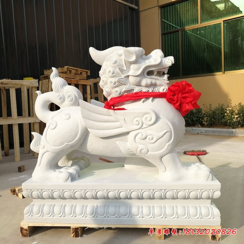 汉白玉立式貔貅石雕，门口招财貔貅 