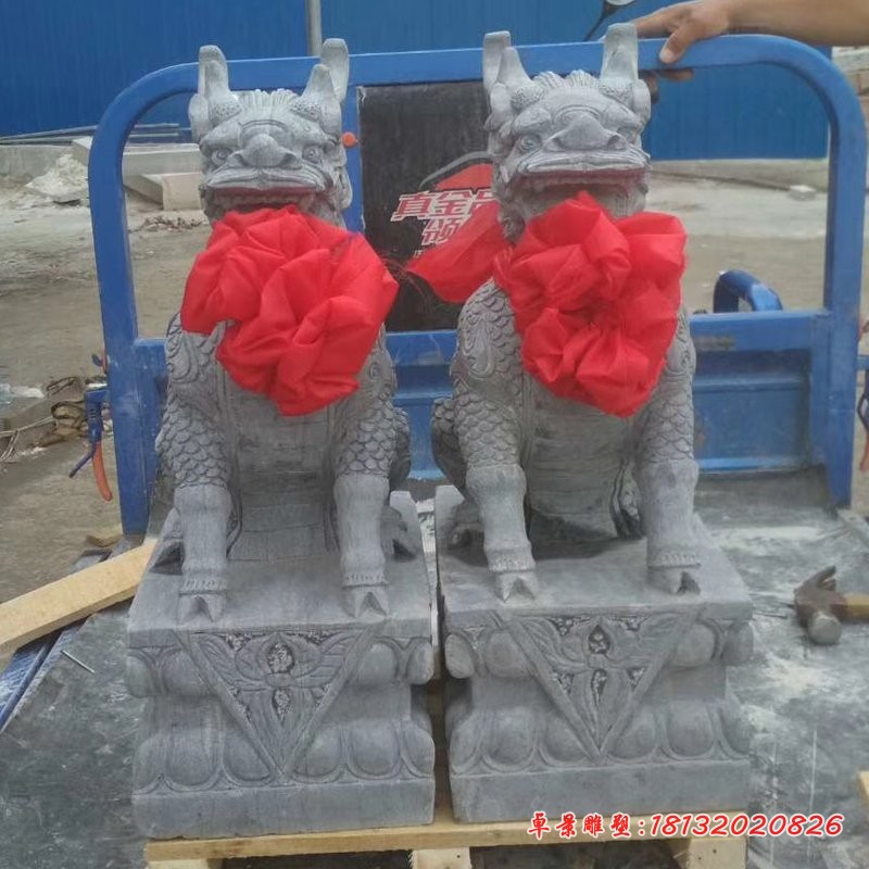 青石仿古麒麟 门口坐式麒麟石雕