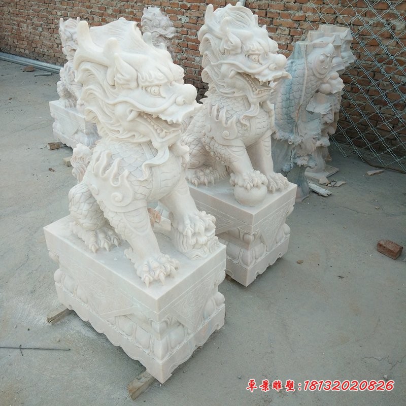 石雕坐式麒麟 晚霞红踩球坐式麒麟雕塑 (2)