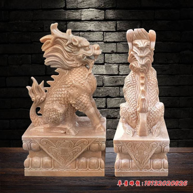 石雕坐式麒麟，晚霞红麒麟雕塑