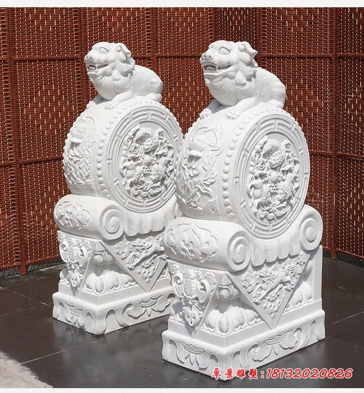 汉白玉石门墩，酒店门口石雕